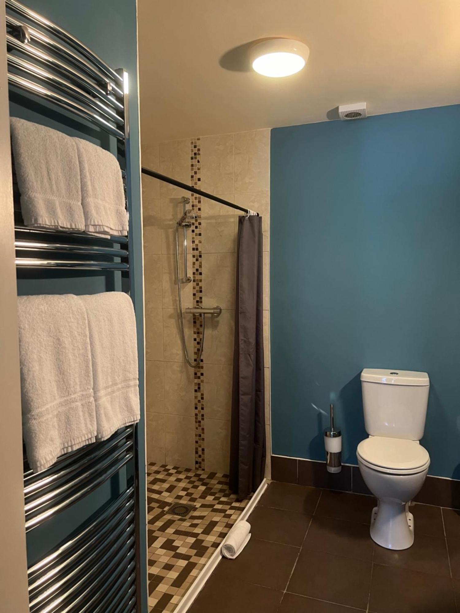 The Townhouse Bed & Breakfast Милтаун Малбей Екстериор снимка